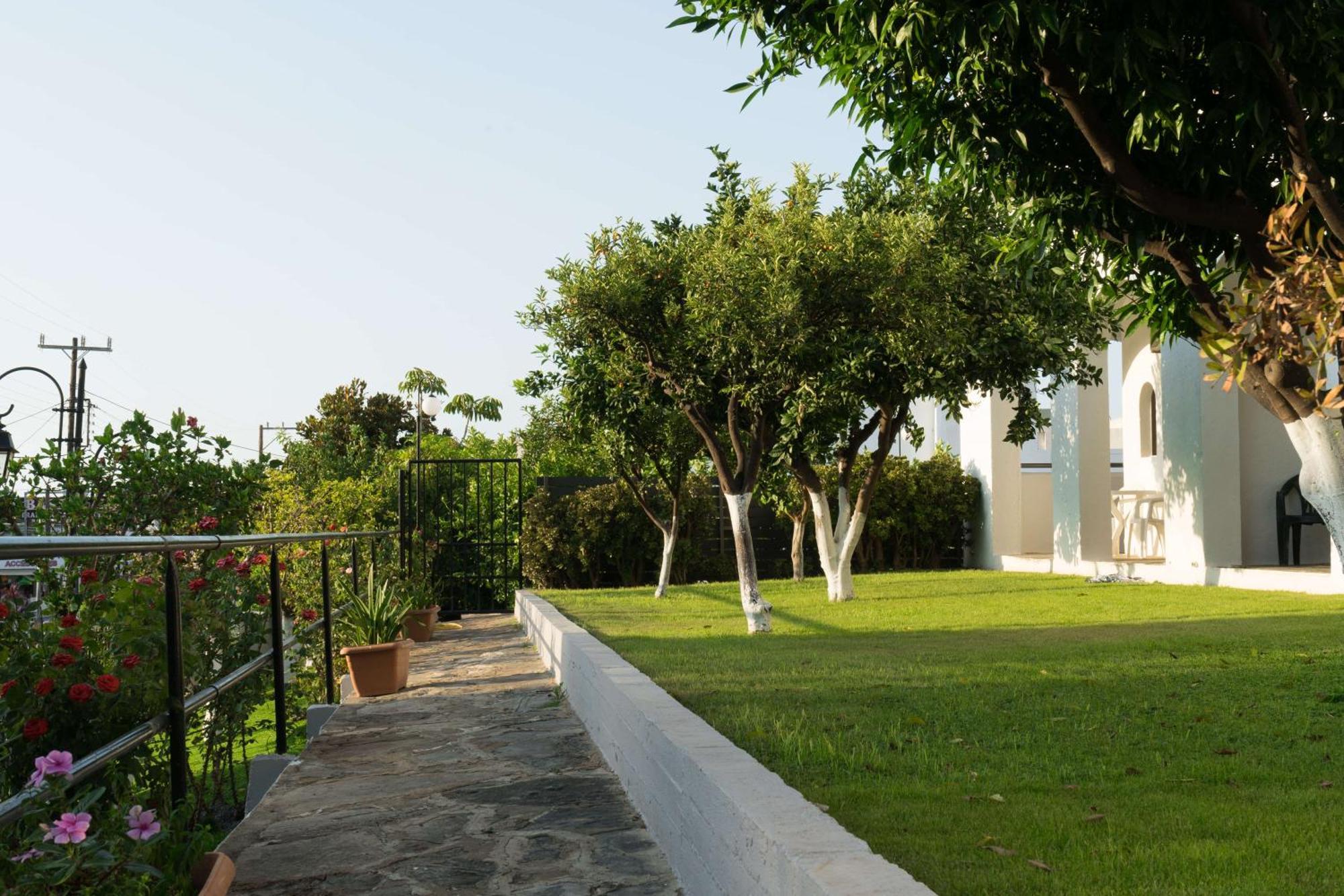 Hotel Malia Holidays Bagian luar foto