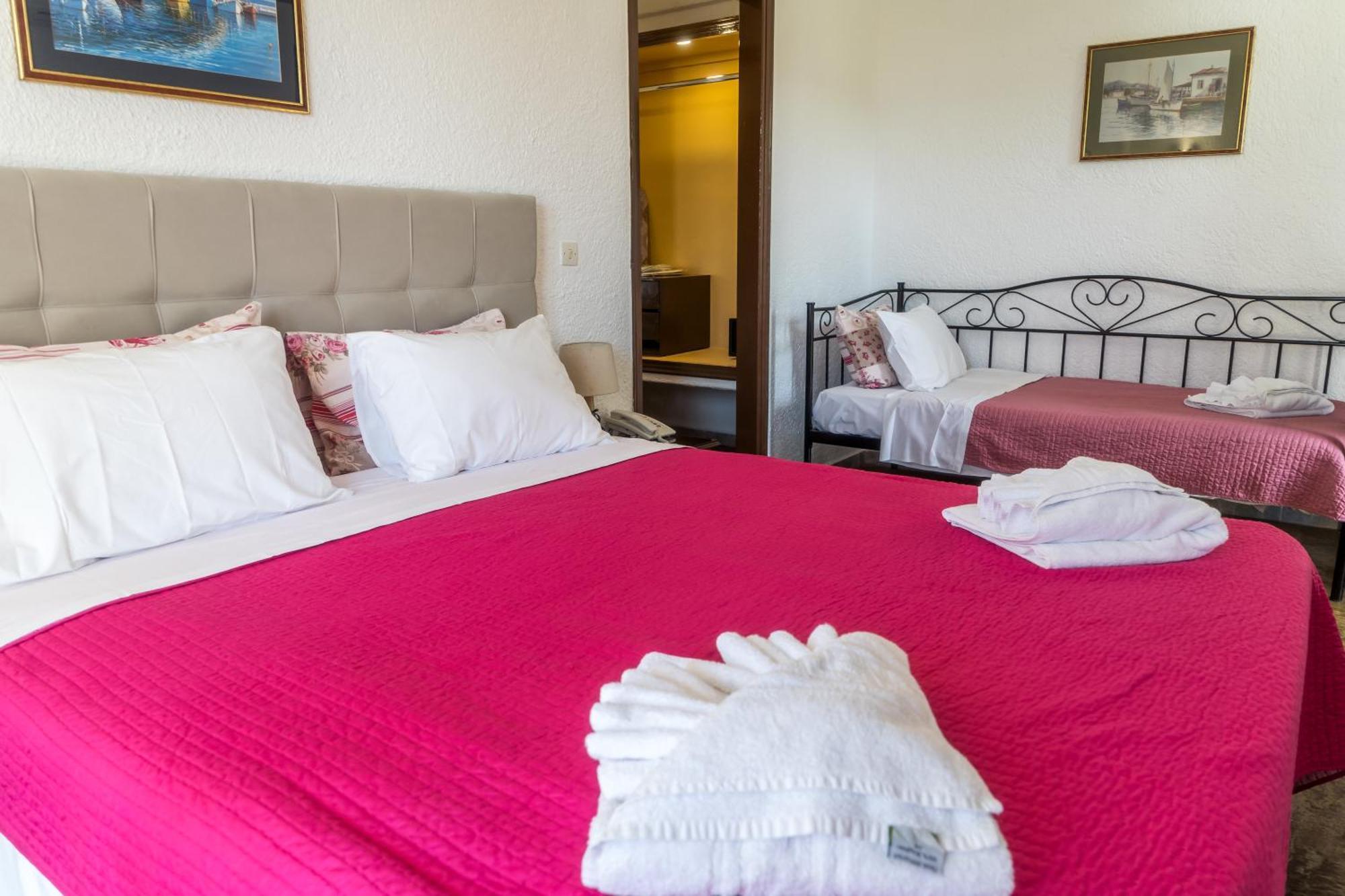 Hotel Malia Holidays Bagian luar foto