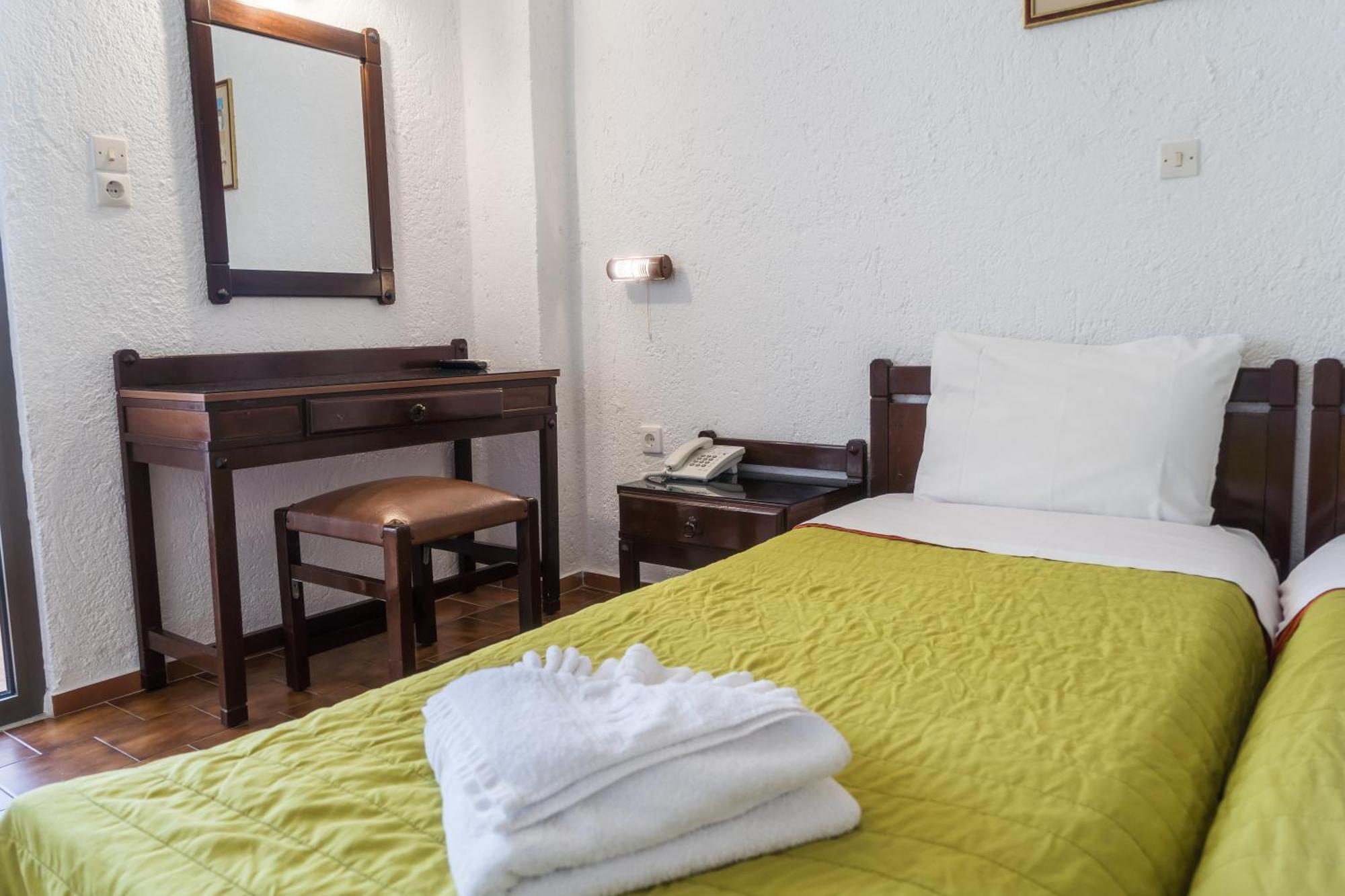 Hotel Malia Holidays Bagian luar foto